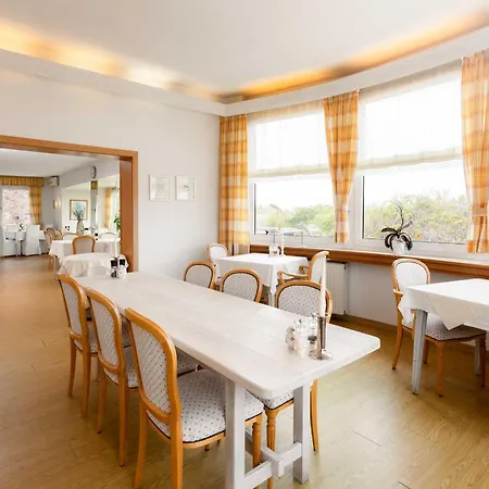 Haus Koebesine 17 *